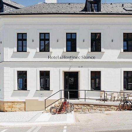 Hotel A Hostinec Slunce Osecna Exterior foto