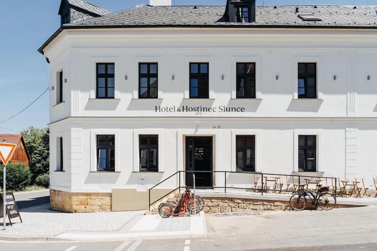 Hotel A Hostinec Slunce Osecna Exterior foto