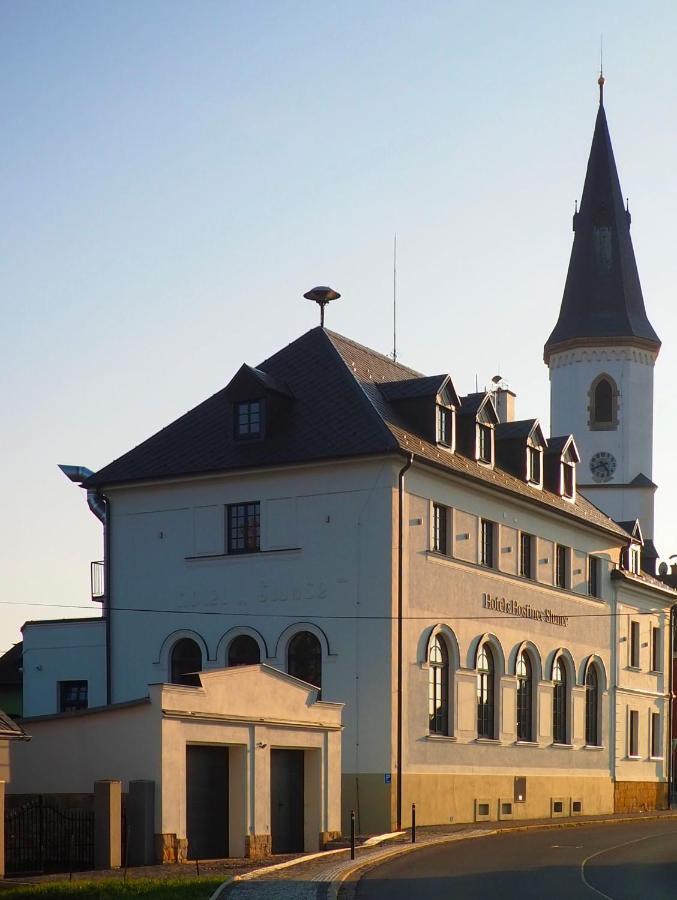 Hotel A Hostinec Slunce Osecna Exterior foto